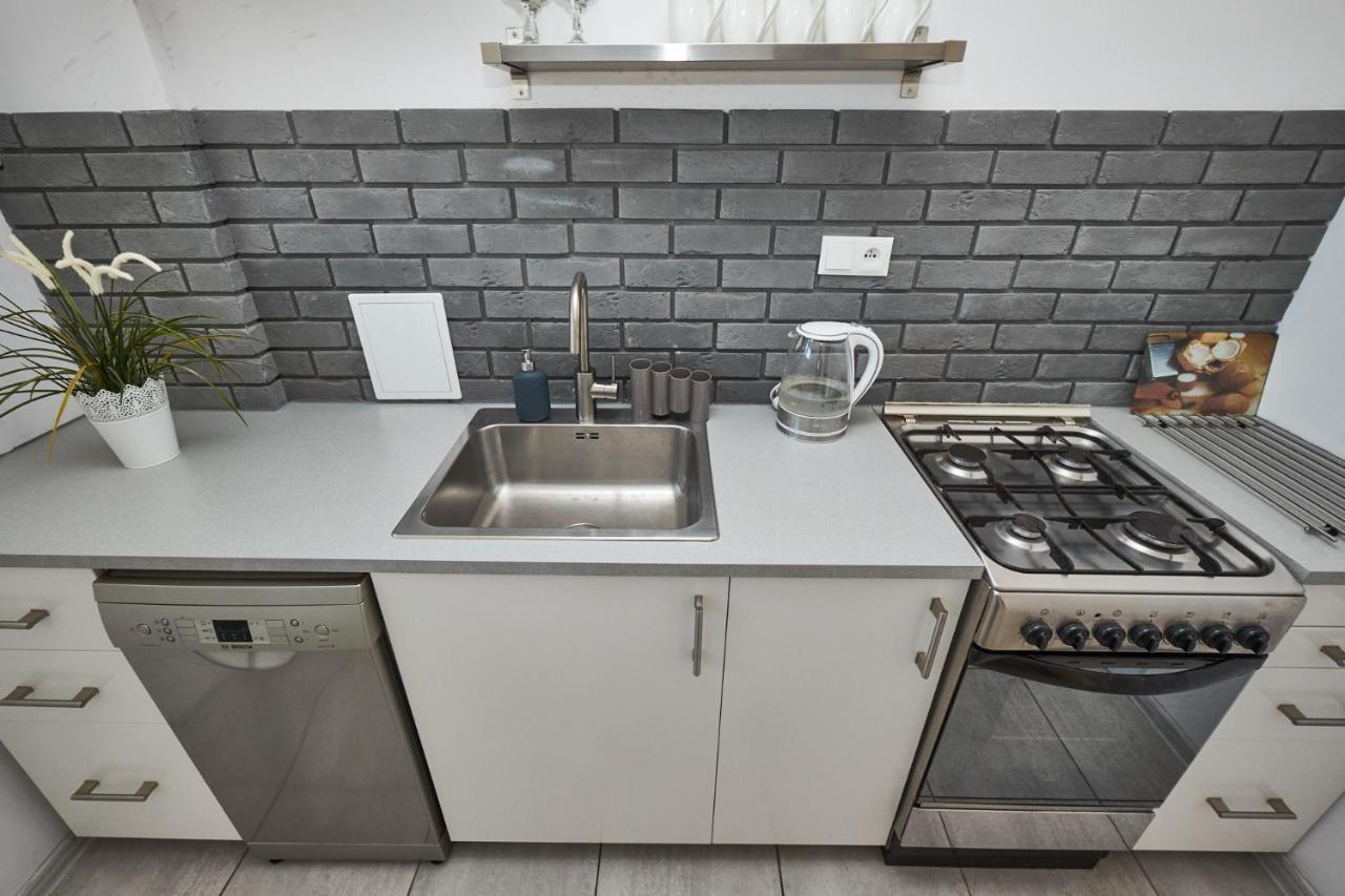 Noctis Apartment Senatorska Warschau Buitenkant foto
