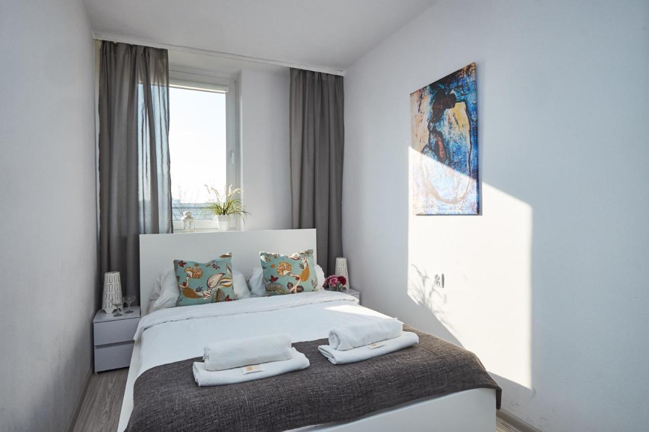 Noctis Apartment Senatorska Warschau Buitenkant foto